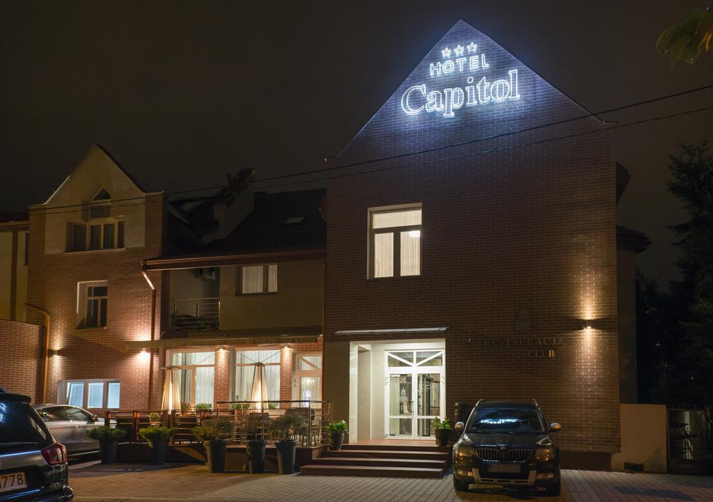 Hotel Capitol Biala Podlaska Bagian luar foto