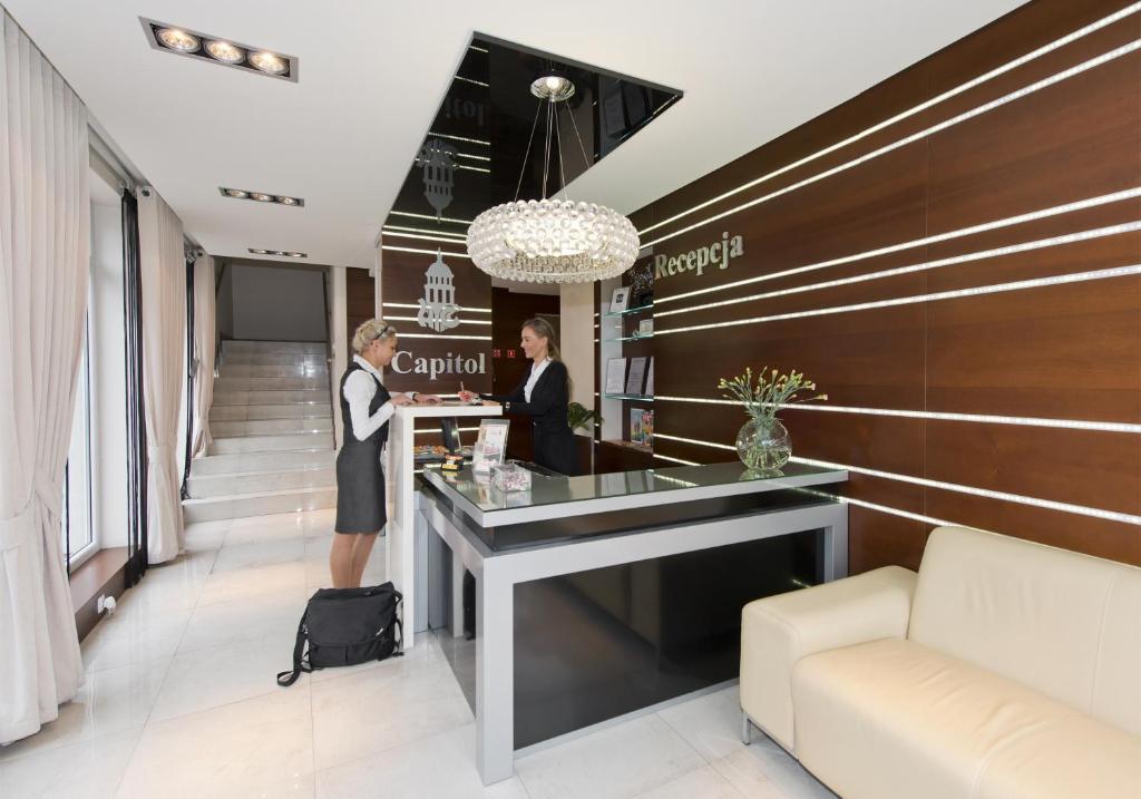 Hotel Capitol Biala Podlaska Bagian luar foto