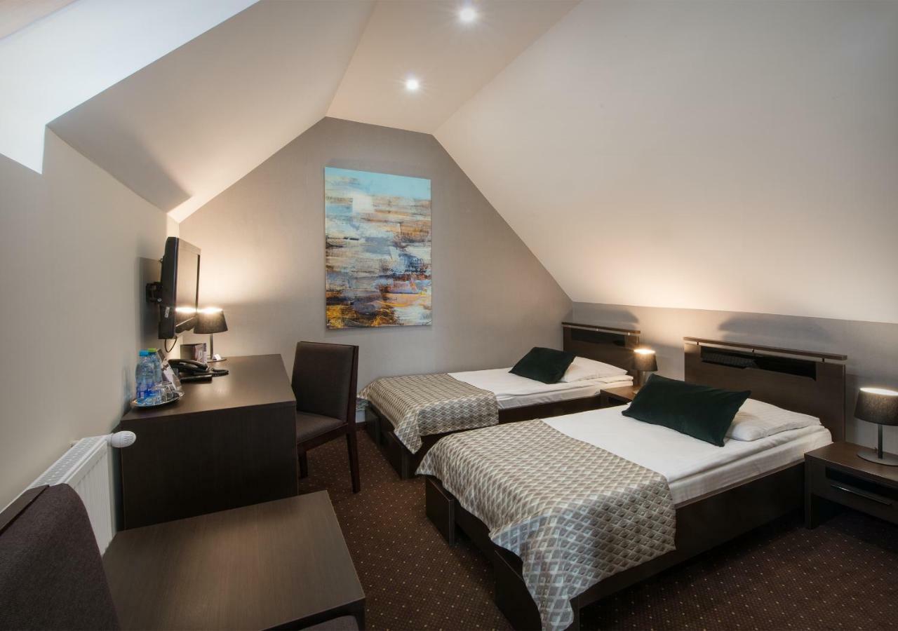 Hotel Capitol Biala Podlaska Bagian luar foto