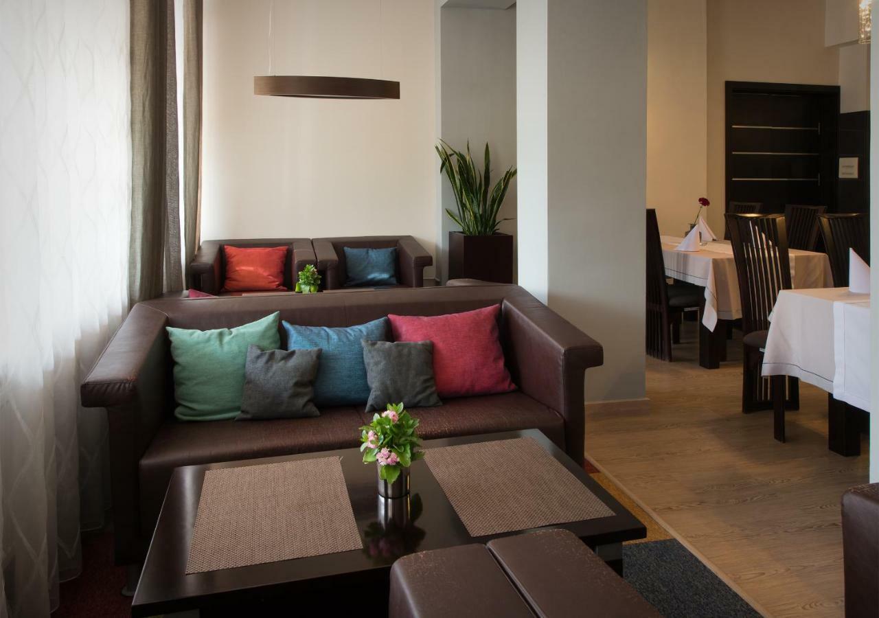 Hotel Capitol Biala Podlaska Bagian luar foto