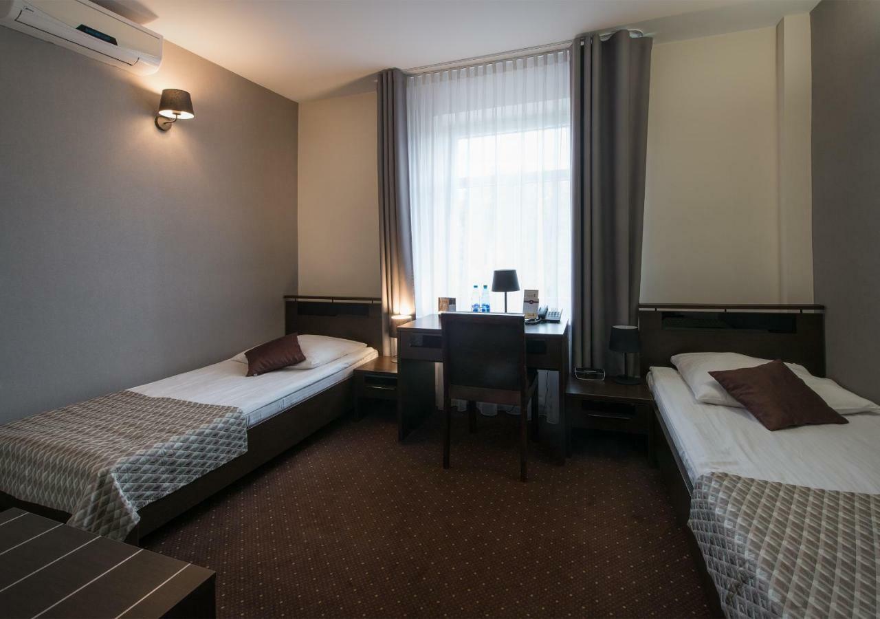 Hotel Capitol Biala Podlaska Bagian luar foto